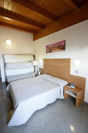 Hotel Arno Cesenatico Italien
