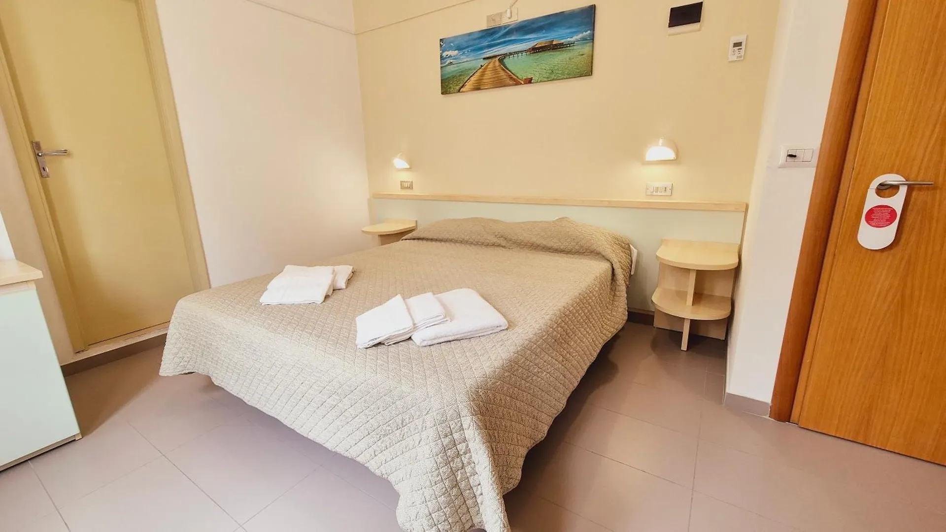 ***  Hotel Arno Cesenatico Italia